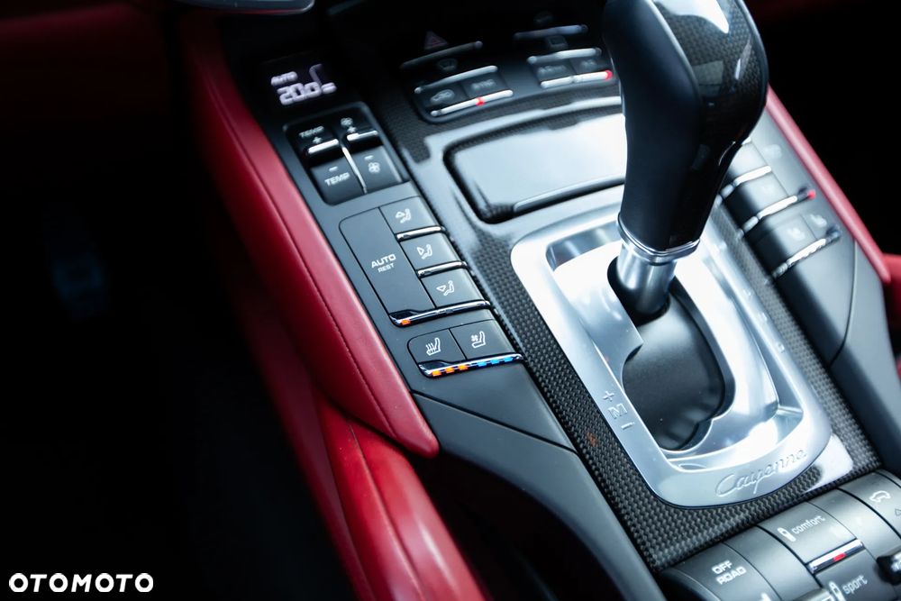 Porsche Cayenne Turbo S - 29