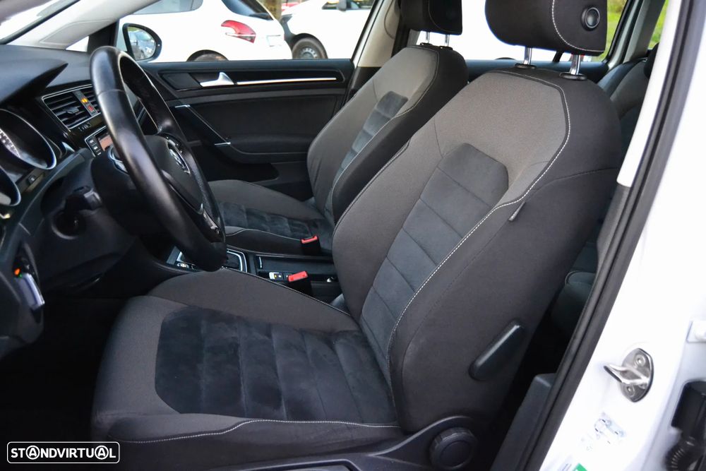 VW Golf Variant 1.6 TDi Highline DSG - 15