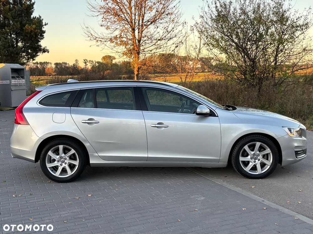 Volvo V60 D4 Geartronic Momentum - 5