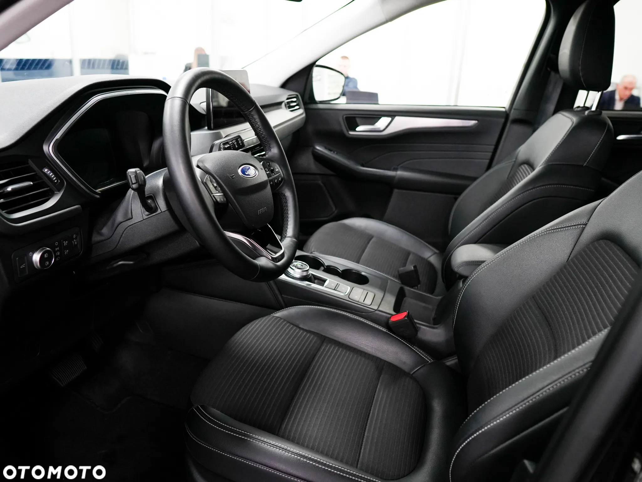 Ford Kuga - 13
