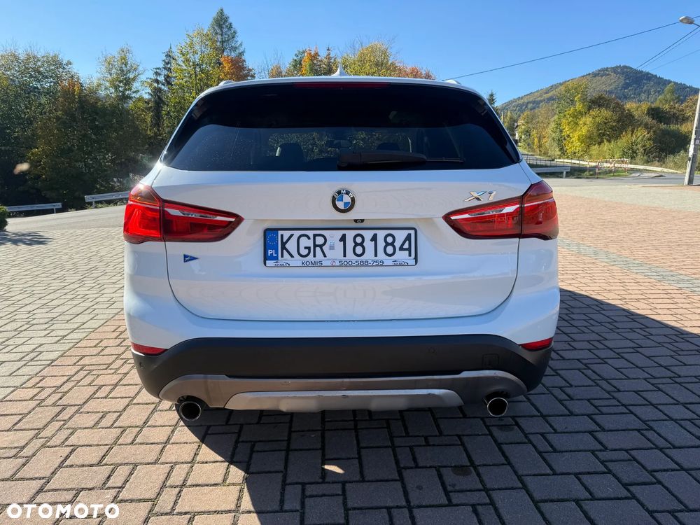 BMW X1 xDrive20d xLine - 6