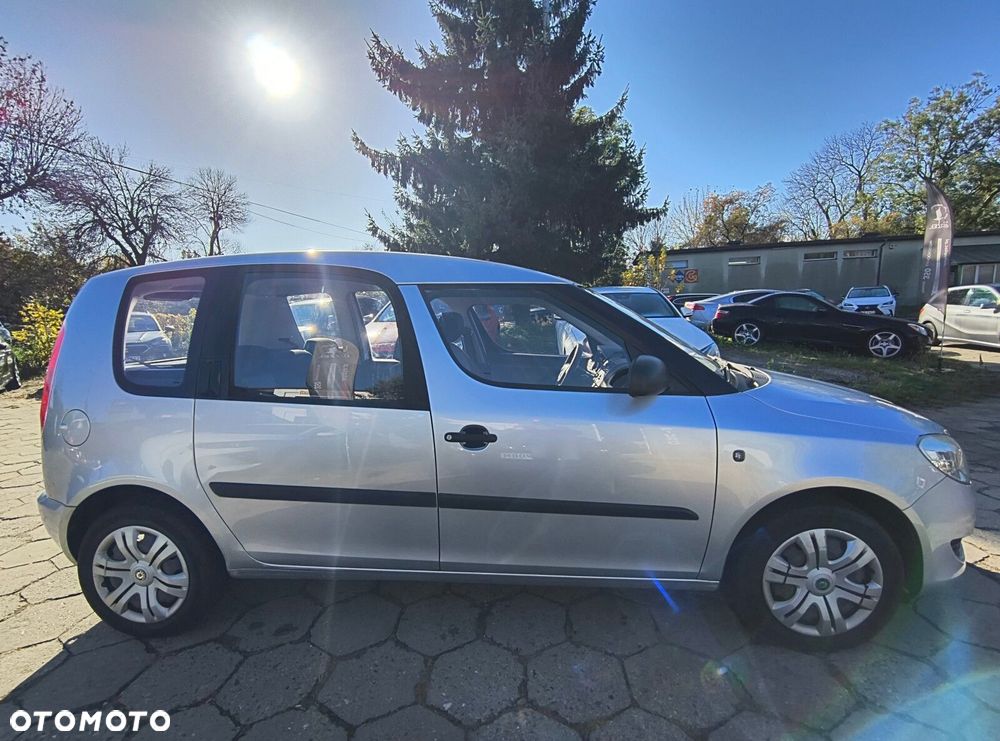 Skoda Roomster 2011 photo 4