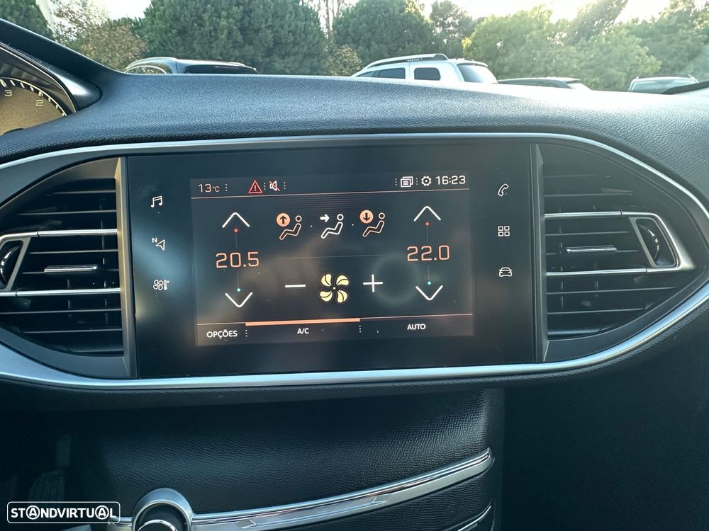 Peugeot 308 SW 1.5 BlueHDi Style - 17