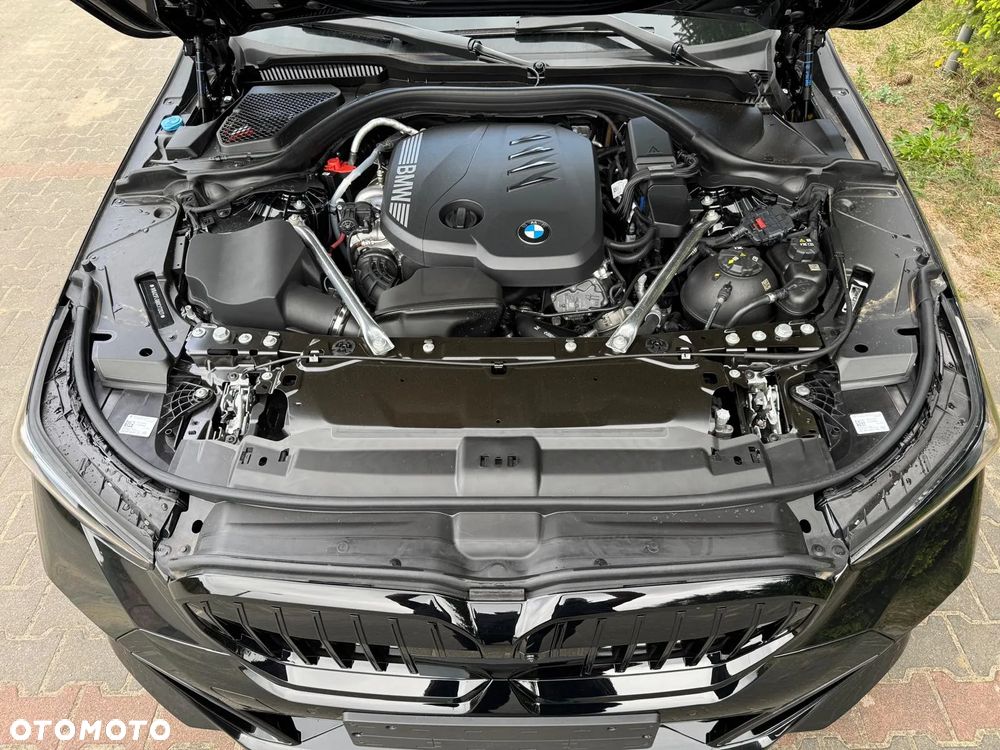 BMW Seria 5 520d xDrive - 15