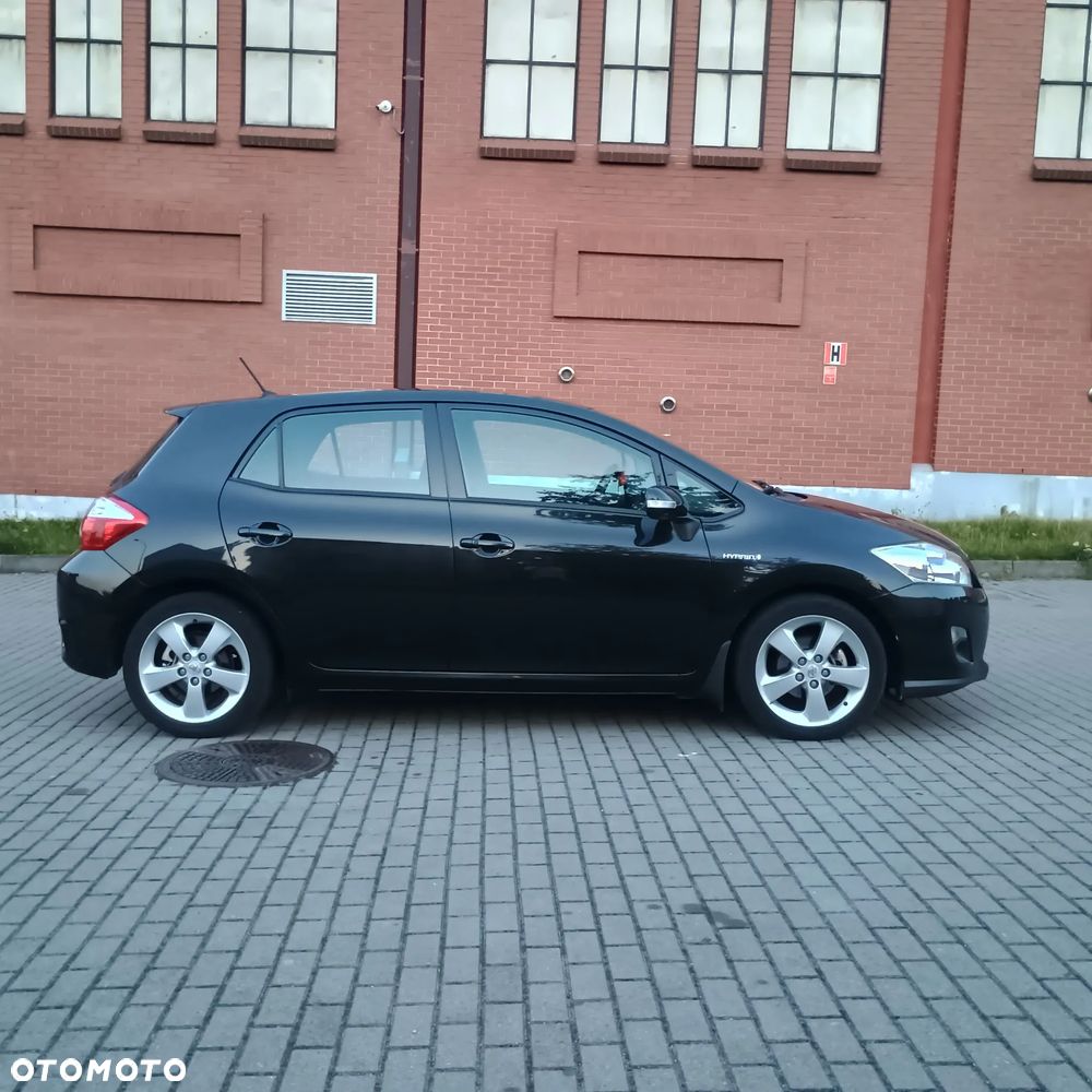 Toyota Auris 1.8 HSD Luna - 2