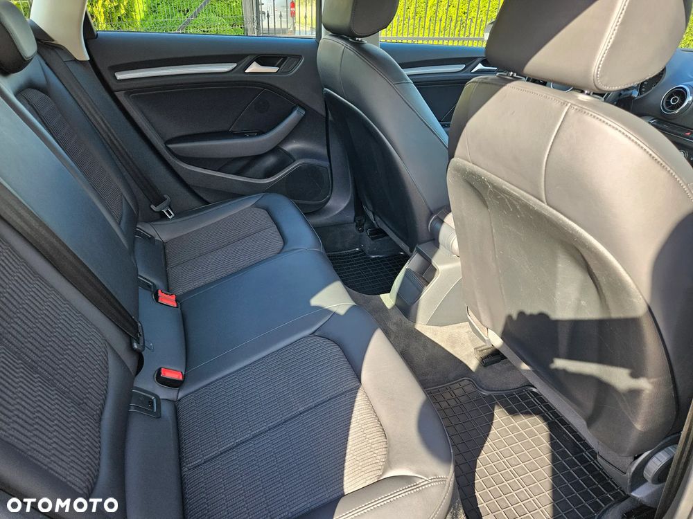 Audi A3 Sportback 2.0 TDI S tronic - 19