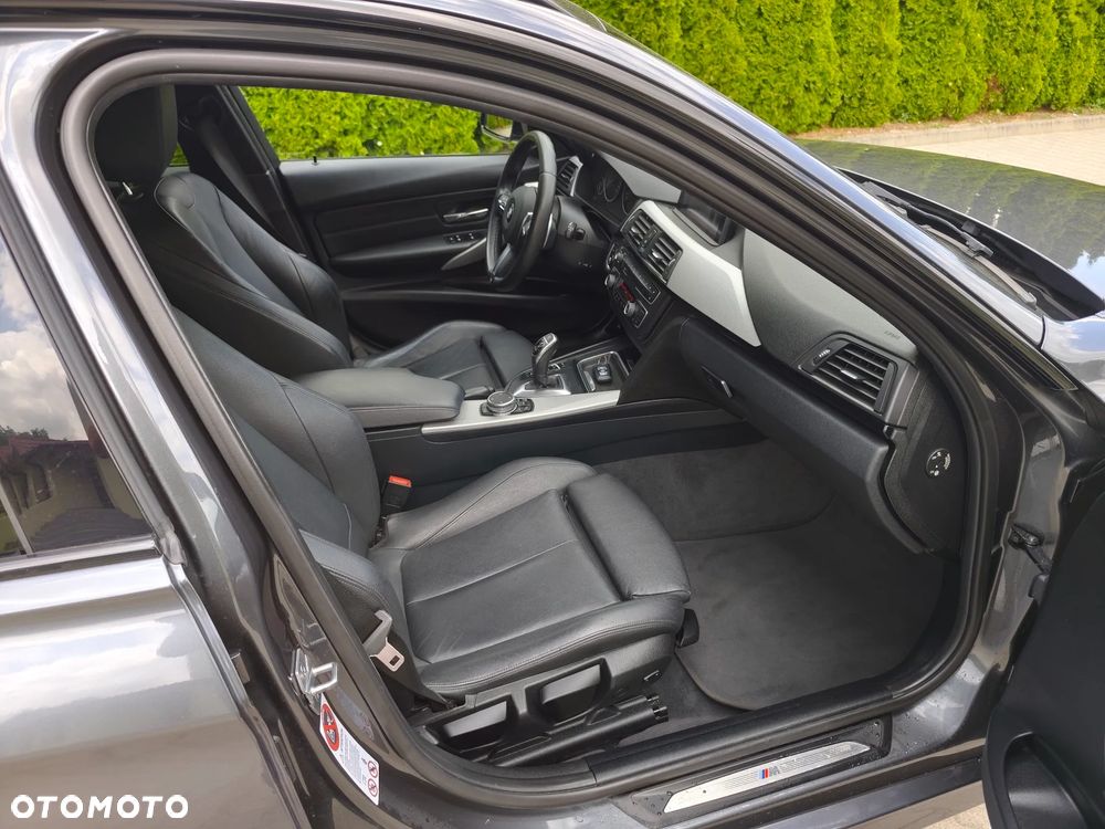 BMW Seria 3 320d xDrive Sport Line - 24