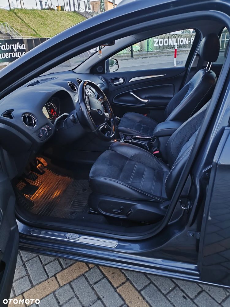 Ford Mondeo 2.0 Ghia Executive - 12