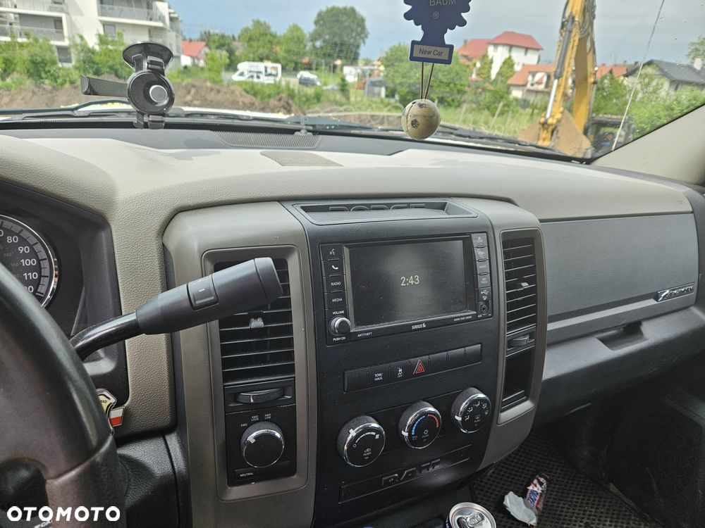 Dodge RAM - 2