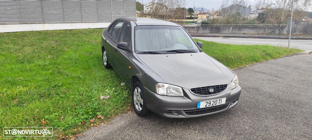 Hyundai Accent 1.3 GLS - 3