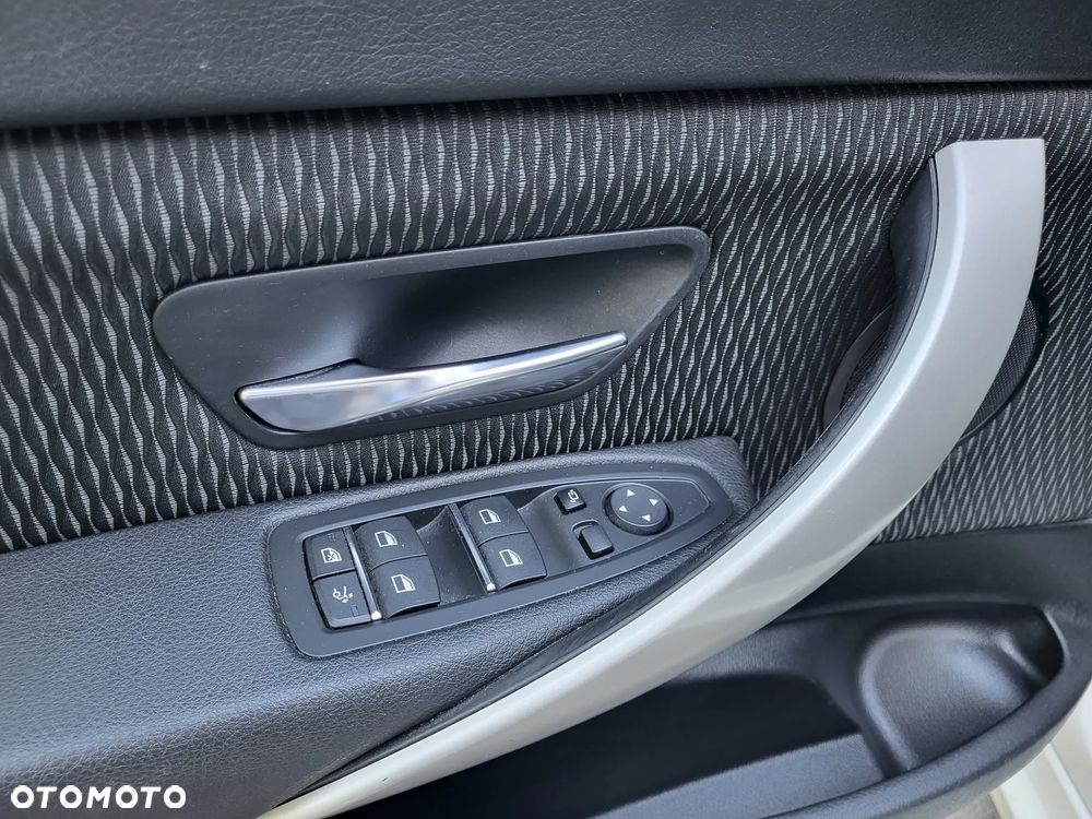 BMW Seria 3 318d Business Edition - 10