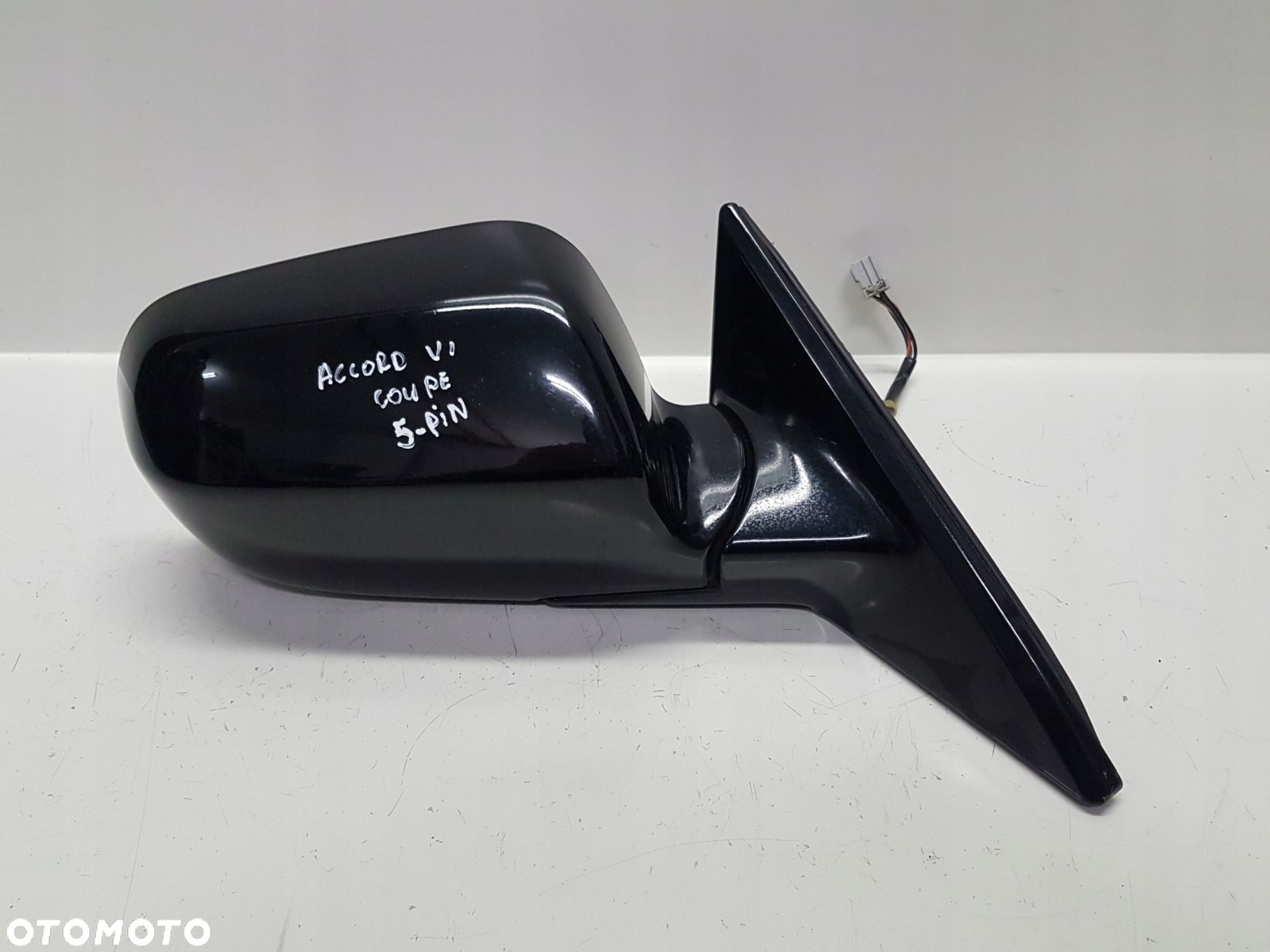 ACCORD VI COUPE LUSTERKO PRAWE B92P CZARNE 5-PIN - 1
