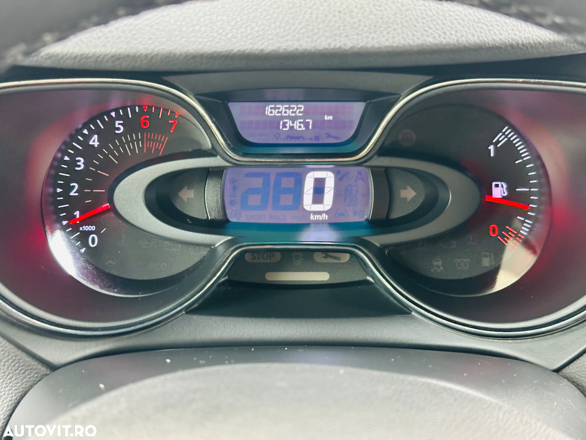 Renault Captur - 31