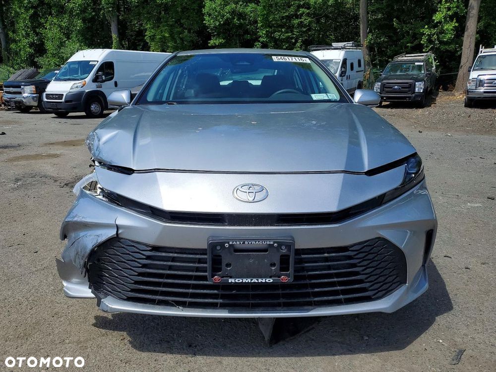Toyota Camry - 2
