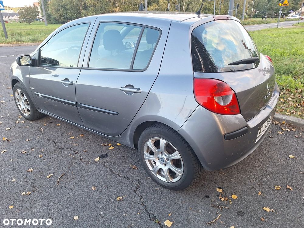 Renault Clio 2008 photo 4