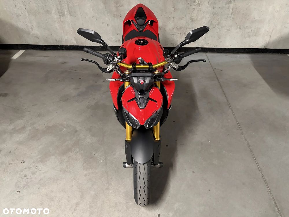 Ducati Streetfighter V2 - 4