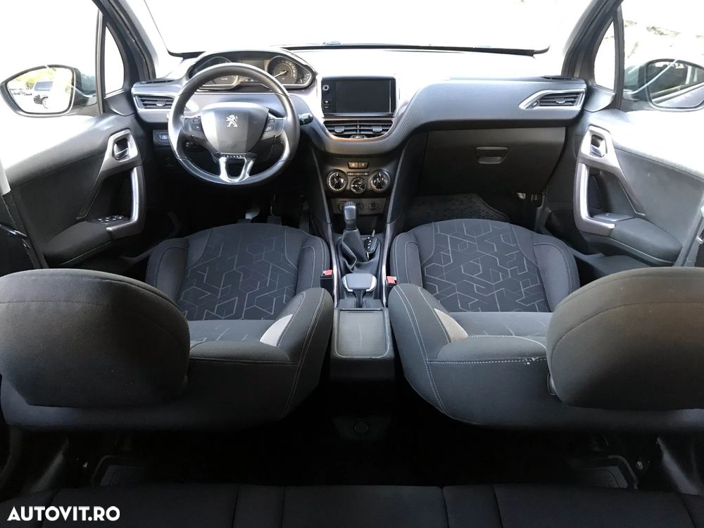 Peugeot 2008 1.2 L PureTech Active - 3