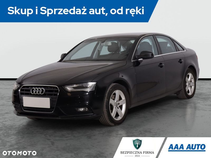 Audi A4 Limousine - 3