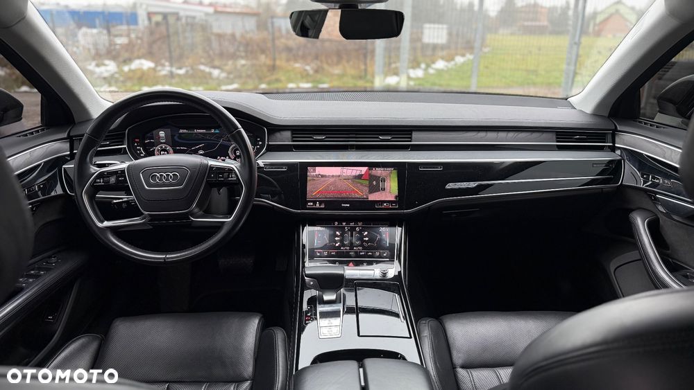 Audi A8 - 8