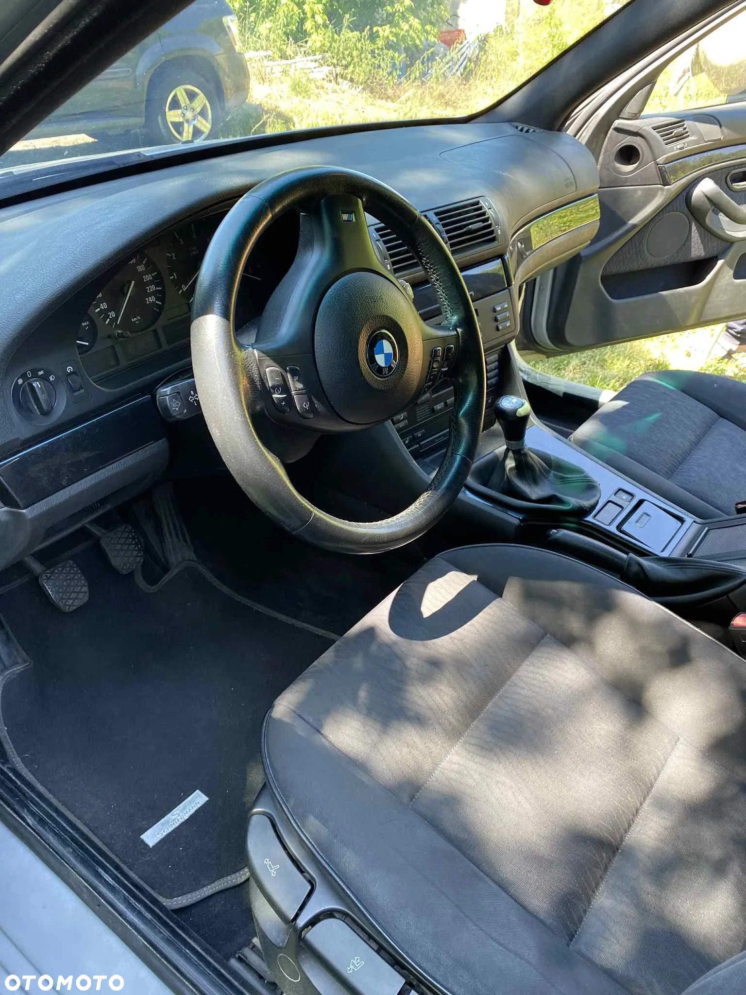 BMW Seria 5 525i - 4