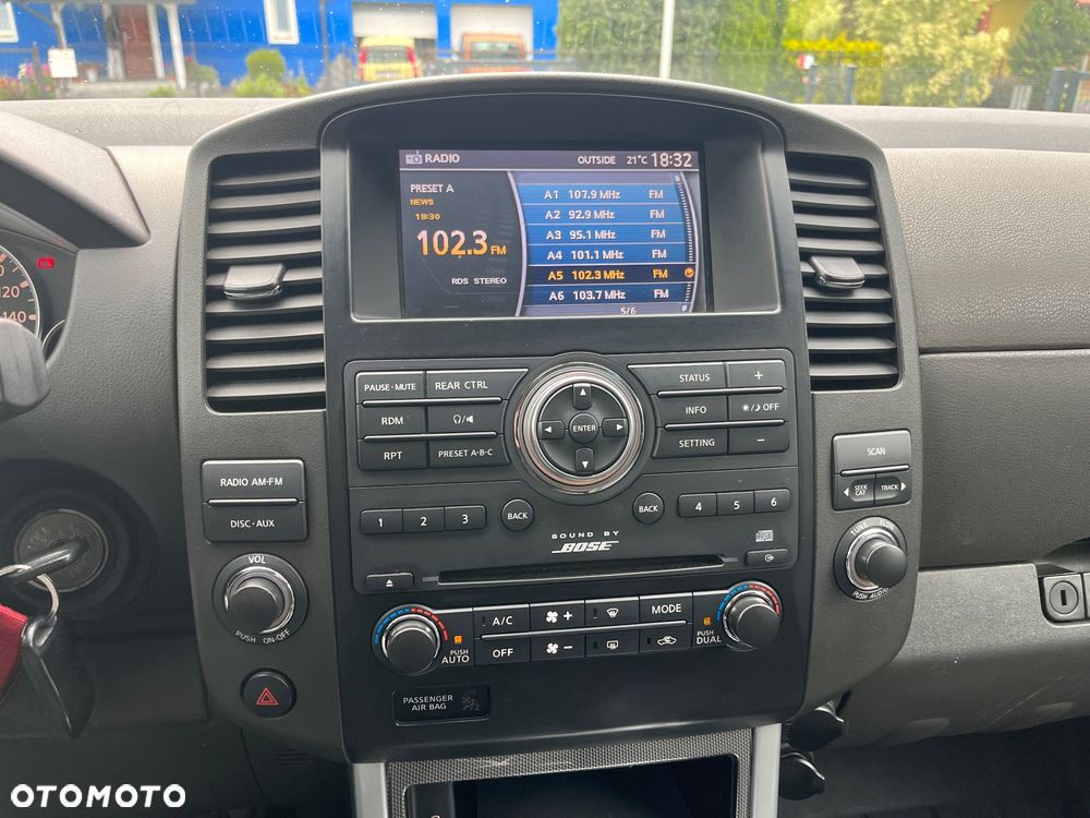 Nissan Pathfinder 4.0 V6 Premium - 15