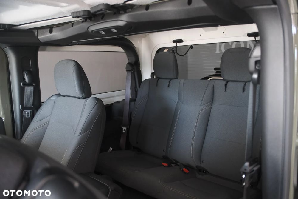 Jeep Wrangler - 10
