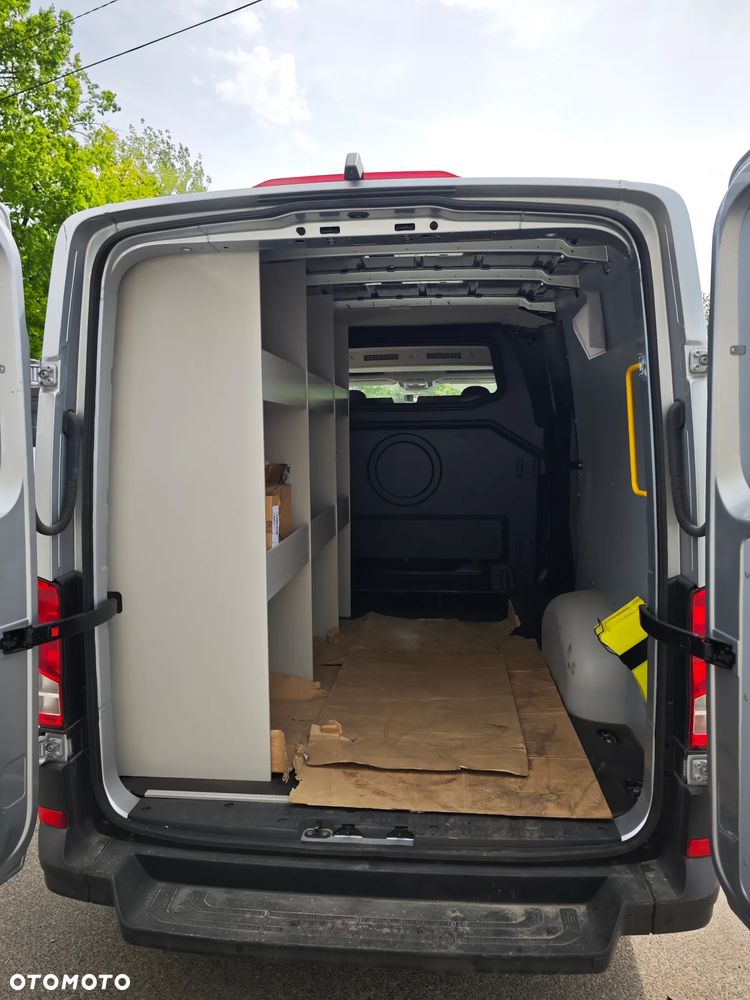 Volkswagen Crafter - 2