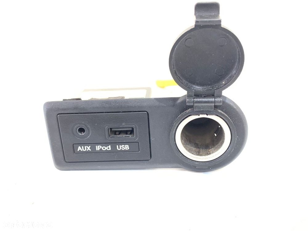 GNIAZDO PORT USB - 76.00 PLN - HYUNDAI ix20 (JC) 2010 - 2022 1.4 CRDi 57 kW [78 KM] olej napędowy - 5