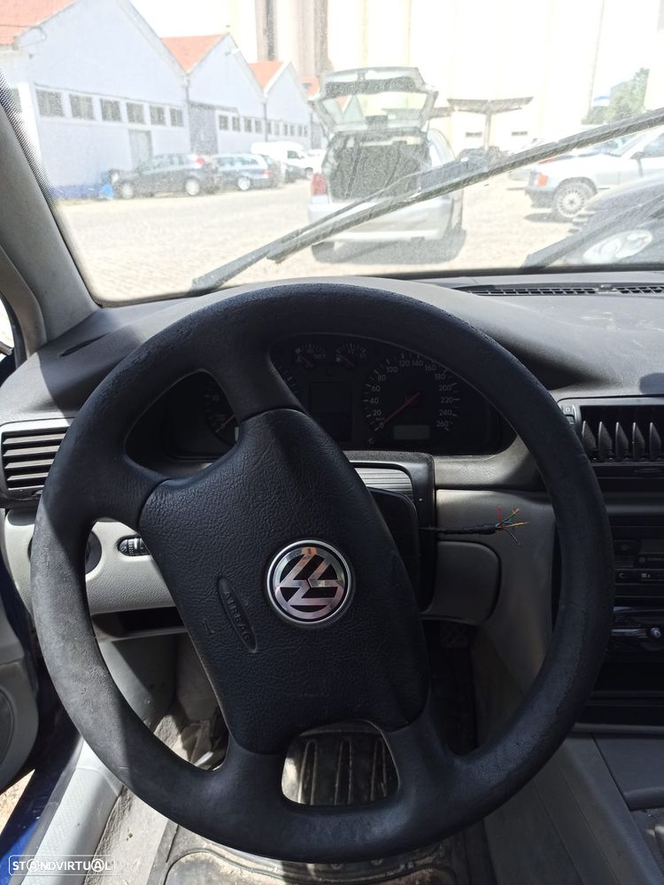 VW Passat Variant 2.5 TDi Highline - 12