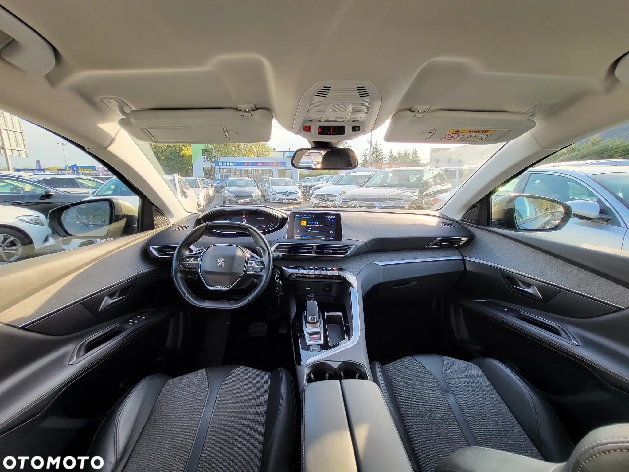 Peugeot 3008 1.5 BlueHDi Allure S&S EAT8 - 8
