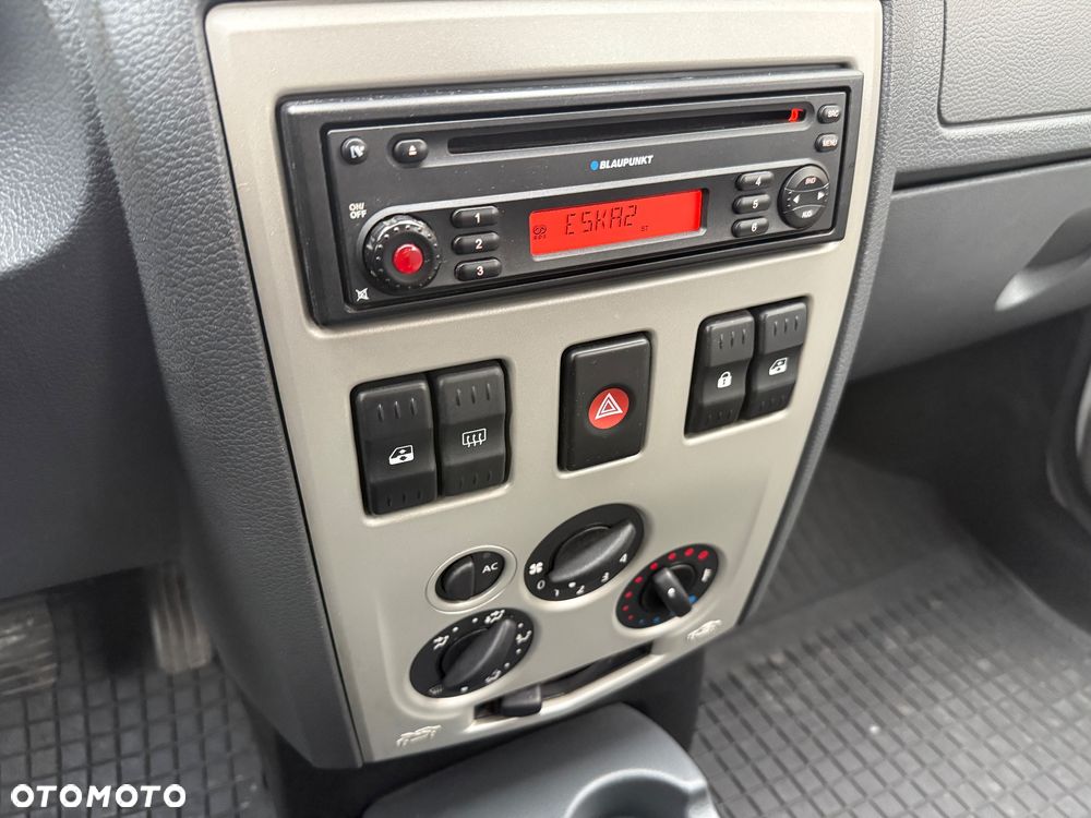 Dacia Logan 1.6 Ambiance - 15