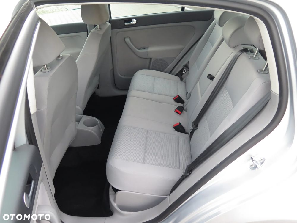 Volkswagen Golf Plus - 24