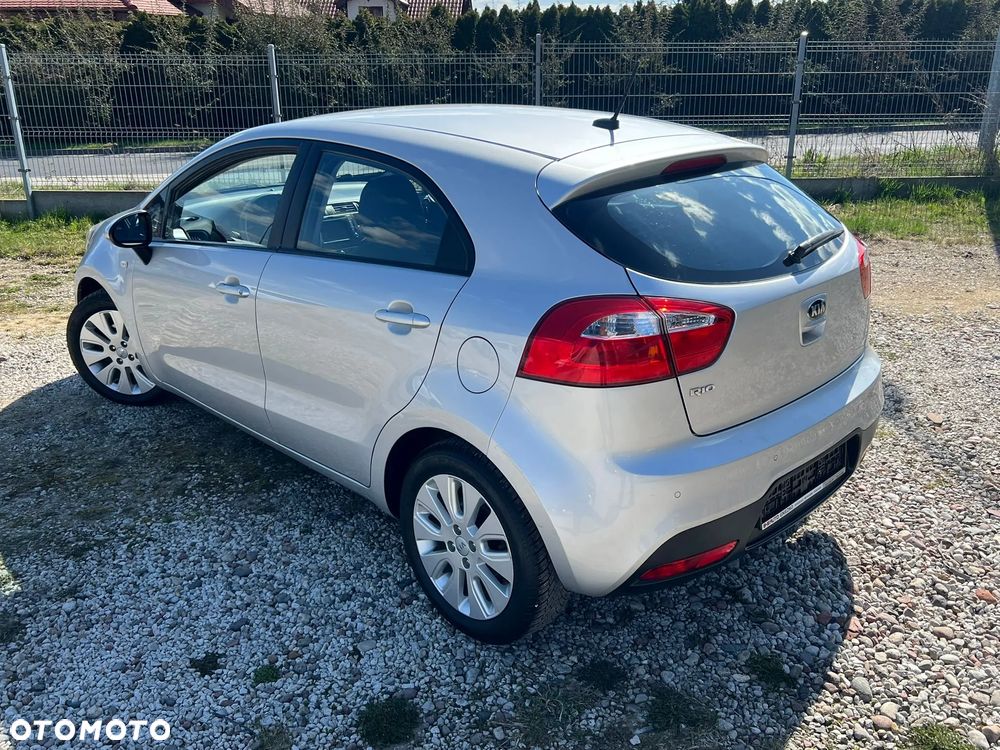 Kia Rio 1.2 Dream Team Edition - 6