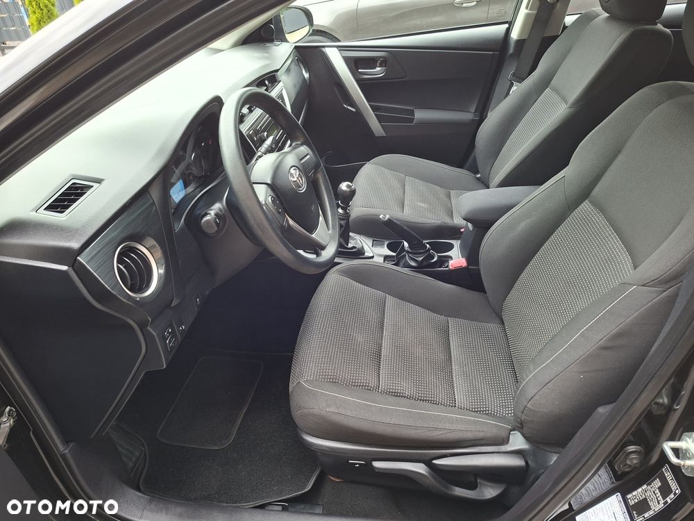 Toyota Auris - 9