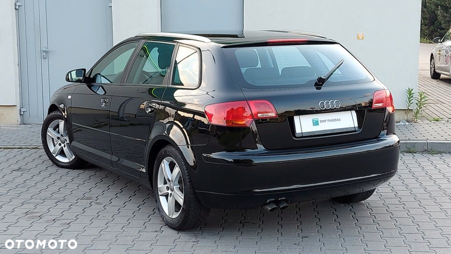 Audi A3 Sportback 2.0 TDI Ambiente - 4