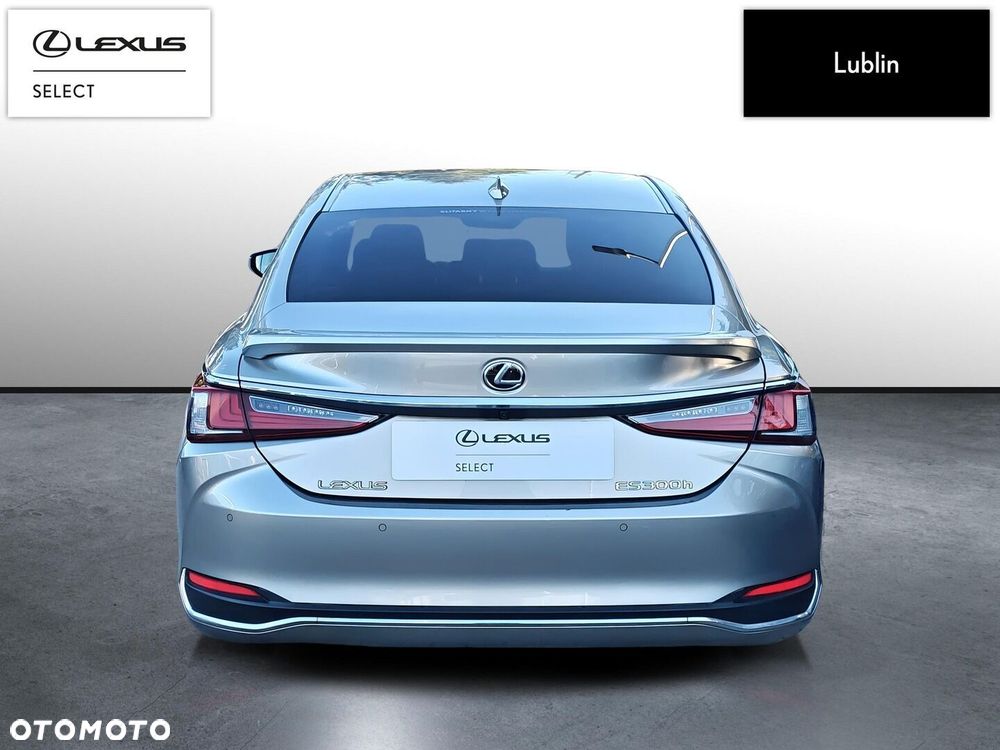 Lexus ES 300h Business Edition - 4