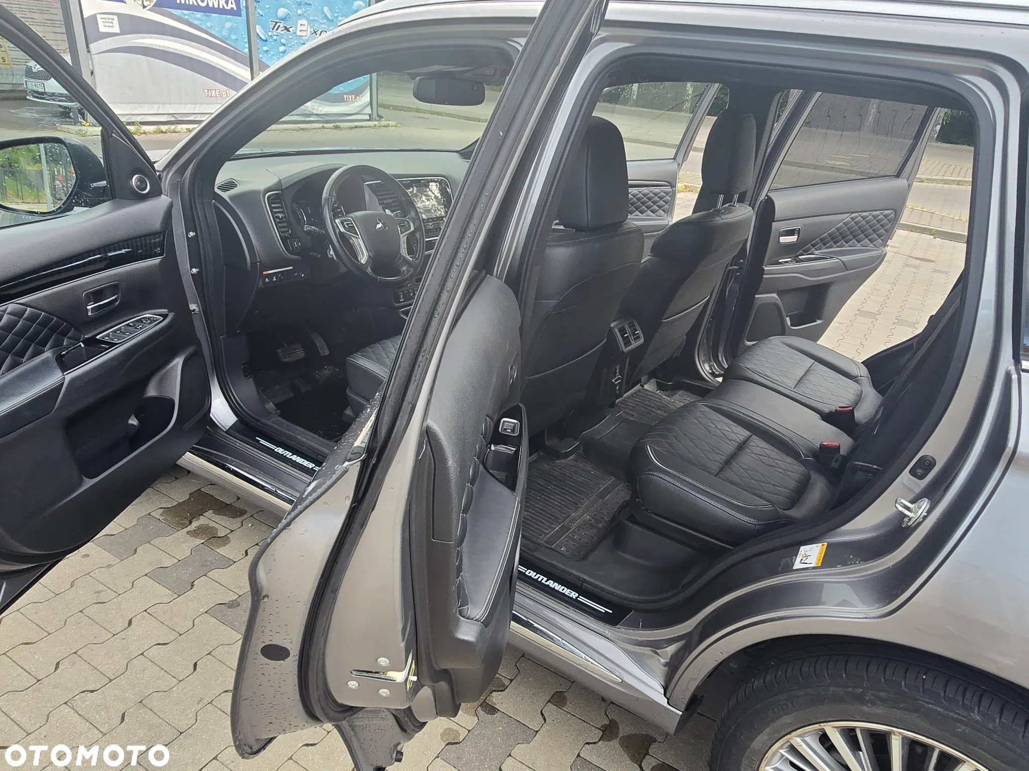 Mitsubishi Outlander 2.0 4WD Plug-In Hybrid Top - 5
