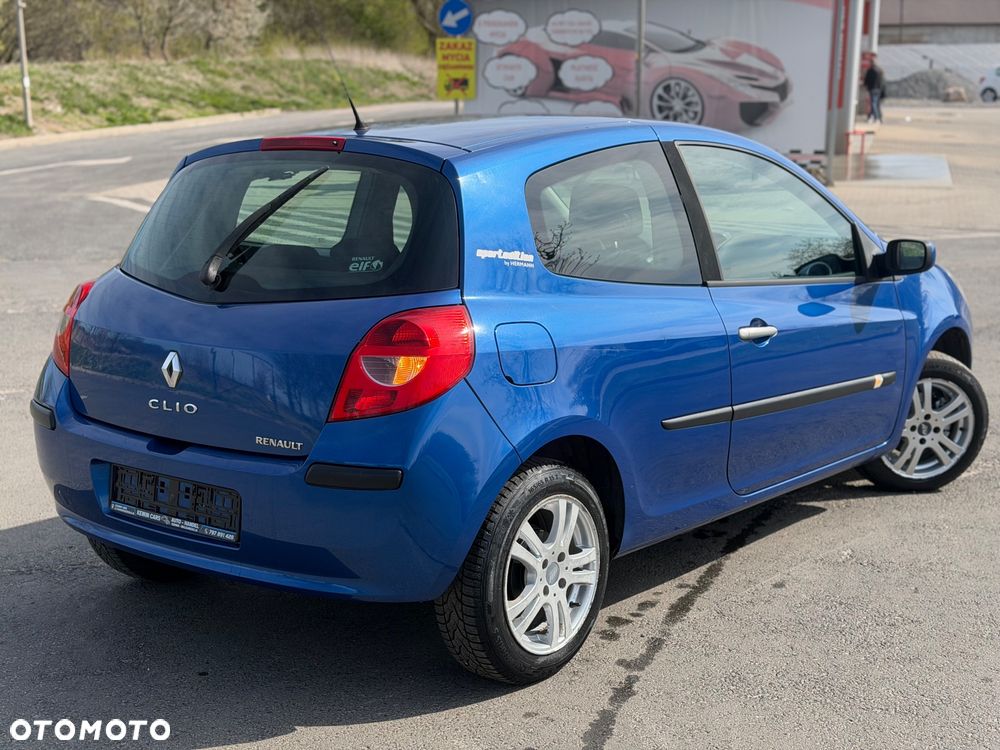 Renault Clio 1.2 16V 75 Dynamique - 3
