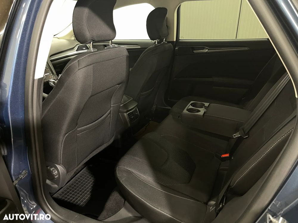Ford Mondeo 2.0 HEV Titanium - 12