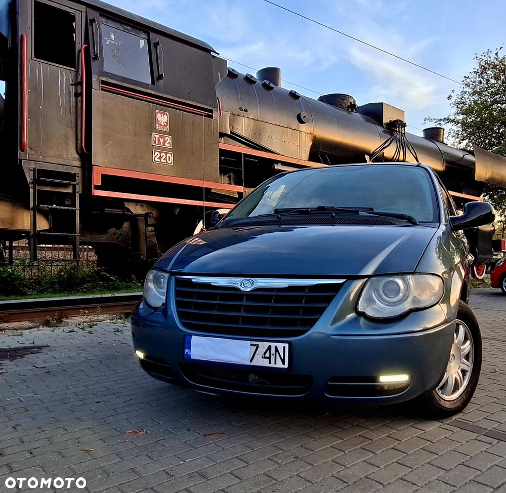 Chrysler Grand Voyager - 15