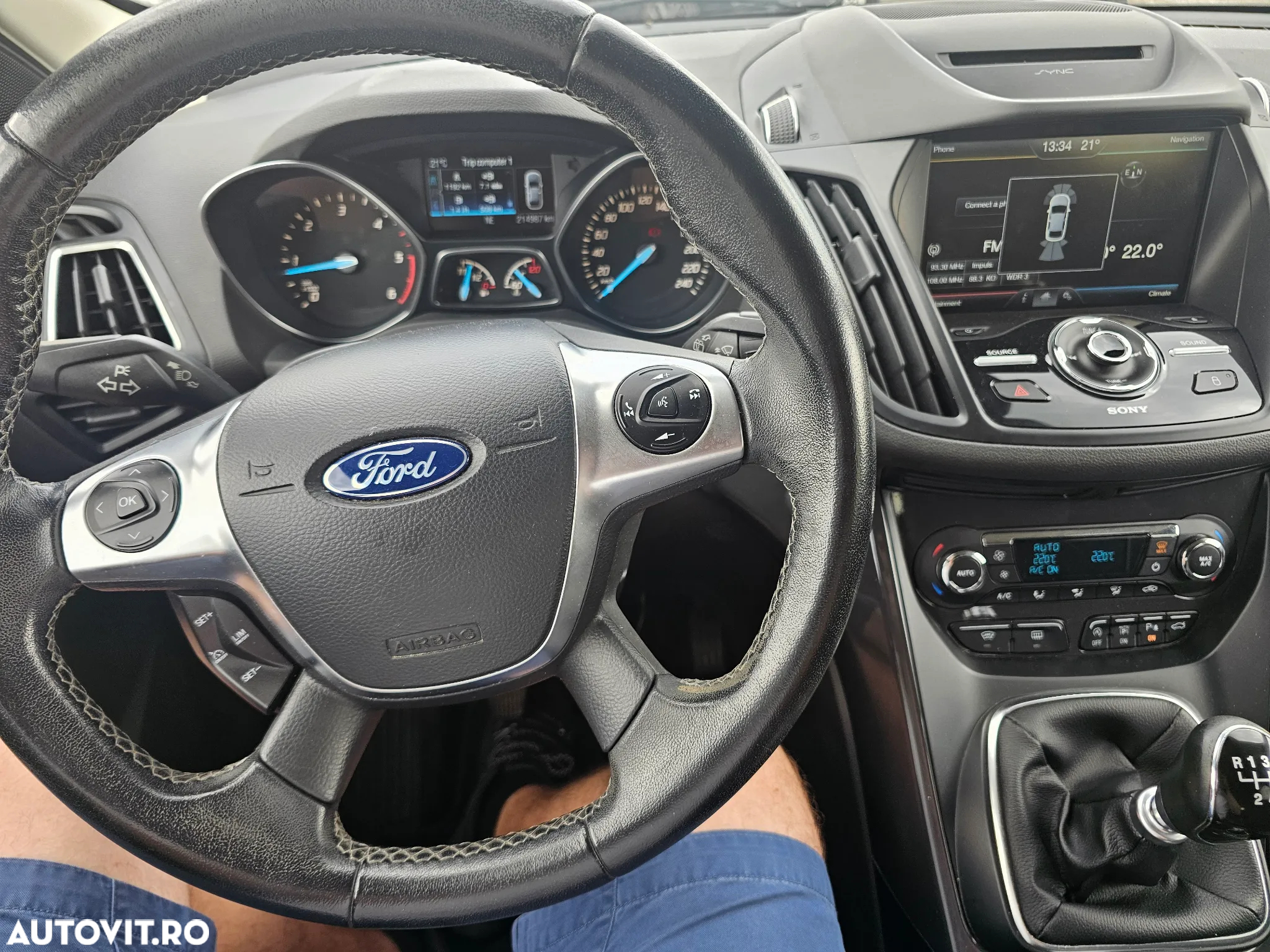 Ford Kuga 2.0 TDCi 2x4 Titanium - 6