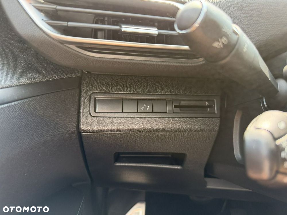 Peugeot 5008 BlueHDI 180 EAT8 Crossway - 25