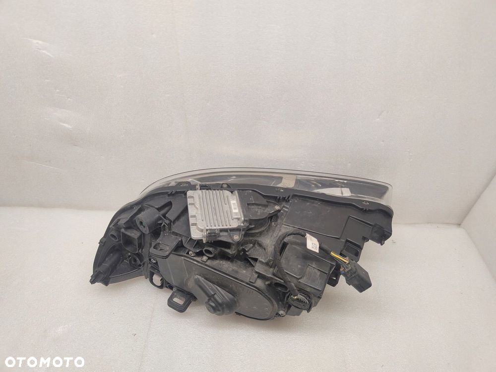 VOLVO S60 V60 XENON LAMPA PRAWY PRZÓD KOMPLETNA 8 PINÓW 31420109 - 7
