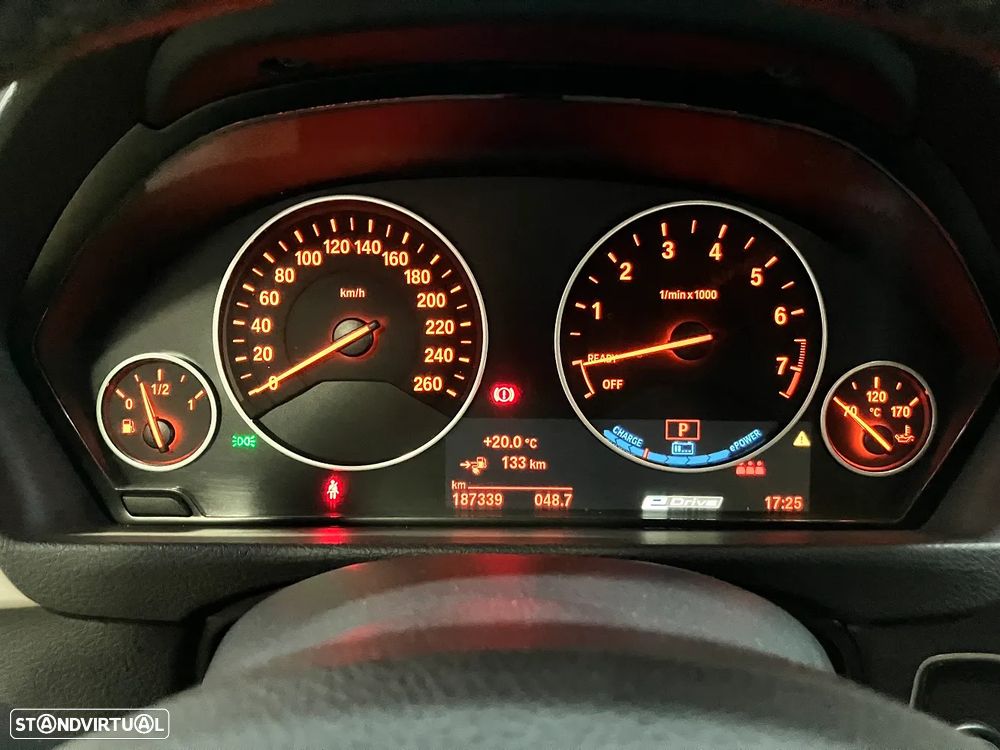 BMW 330 e iPerformance - 22