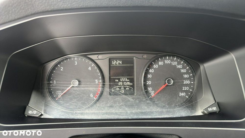 Volkswagen Transporter - 12