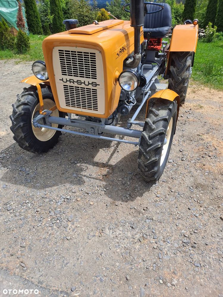 Ursus C330 - 1