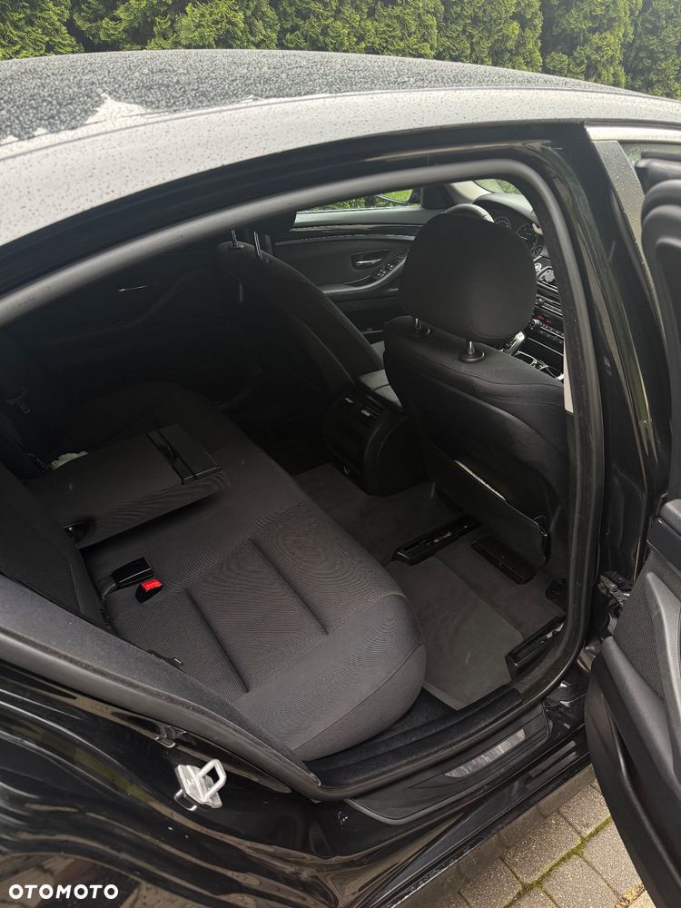 BMW Seria 5 518d Luxury Line - 16