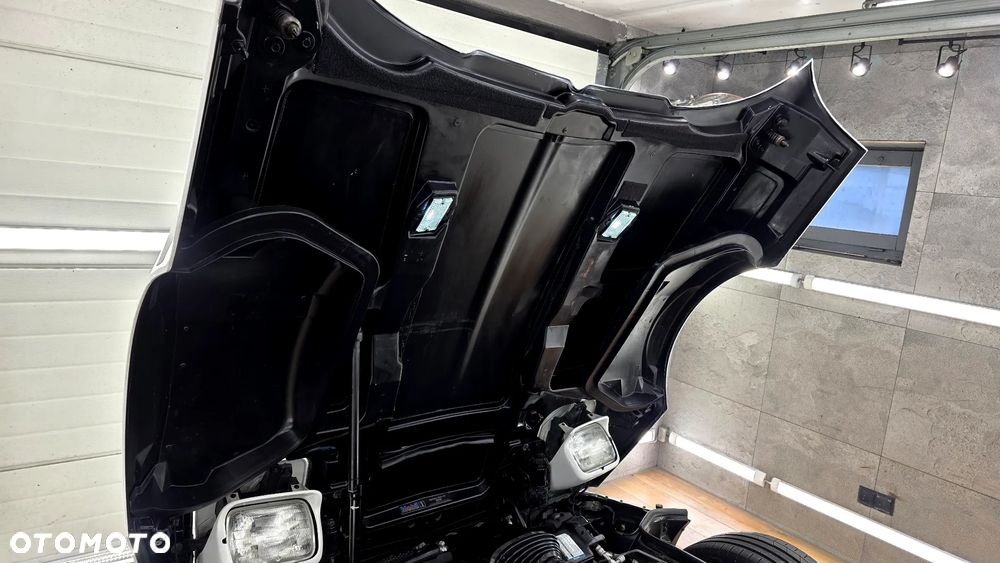 Chevrolet Corvette - 24