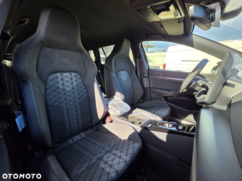 Volkswagen Golf 2.0 TDI R-Line Plus DSG - 26