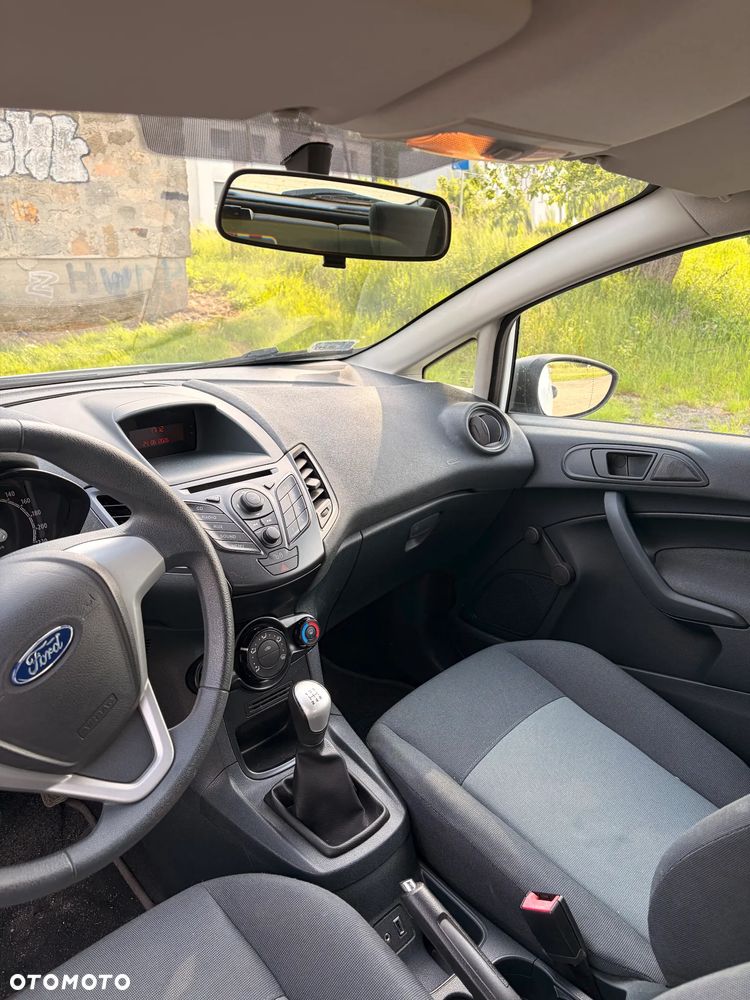 Ford Fiesta 1.25 Ambiente EU5 - 6